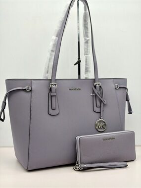 Michael Kors Voyager Large Leather Tote Bag and Continental Wallet Set